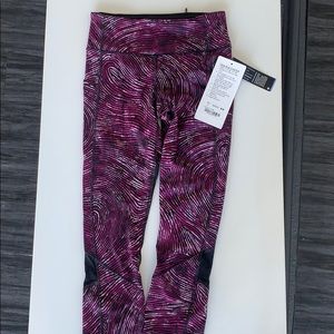 NWT lululemon seaweeze pace rival crops